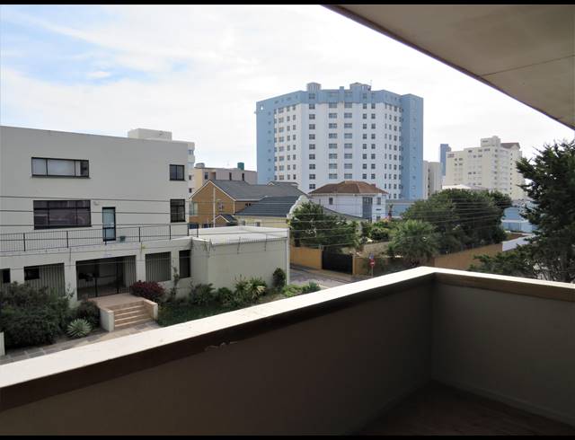 2 BEDROOM APARTMENT TO LET IN STRAND NORTH